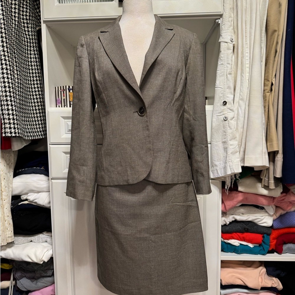 Calvin Klein 2 piece skirt suit